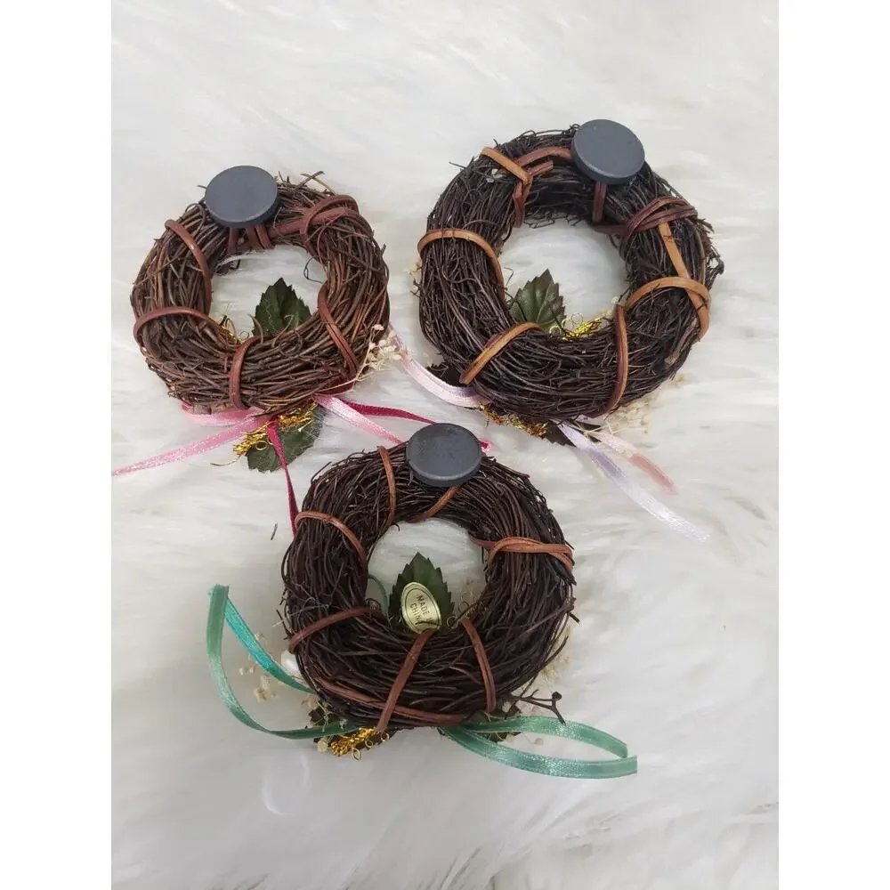 Vintage‎ 3 Christmas Wreath Magnets Decor Retro 80s 90s grandma cottagecore chic